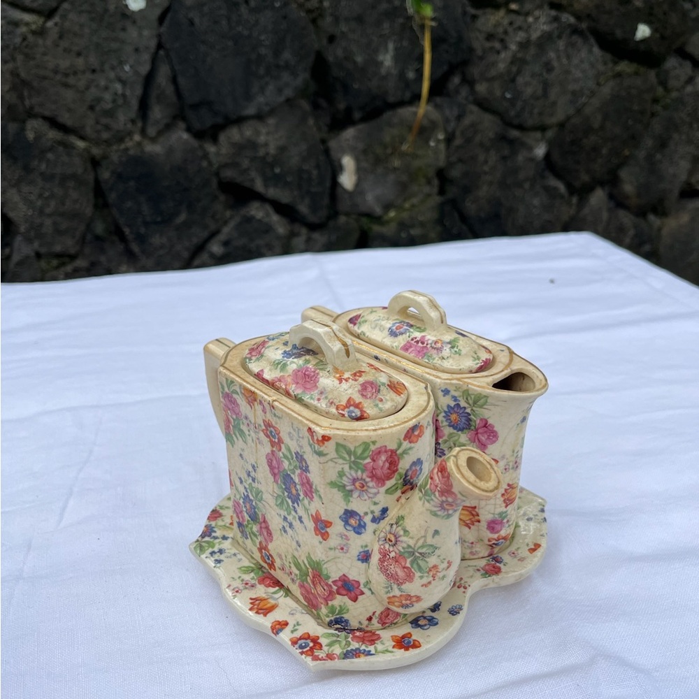 Japanese teapot set